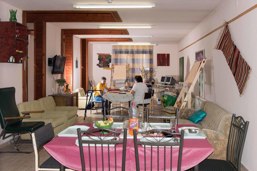 Borbanyai Rehabilitacios Haz Bed & Breakfast Nyiregyhaza Exterior photo